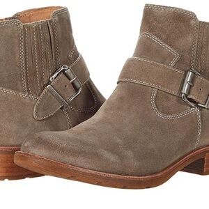 Women's Sofft Brocke Waterproof Suede Chelsea Boots